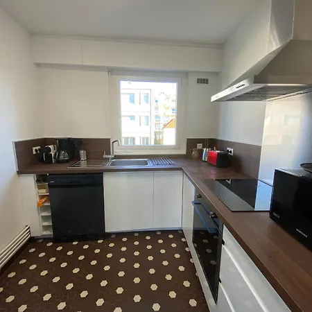 T3 Centre Avec Vue Mer, Wifi, Parking Securise Appartement