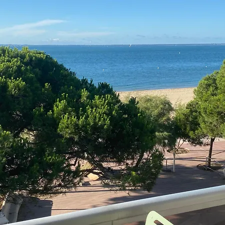 Appartement T3 Centre Avec Vue Mer, Wifi, Parking Securise Arcachon
